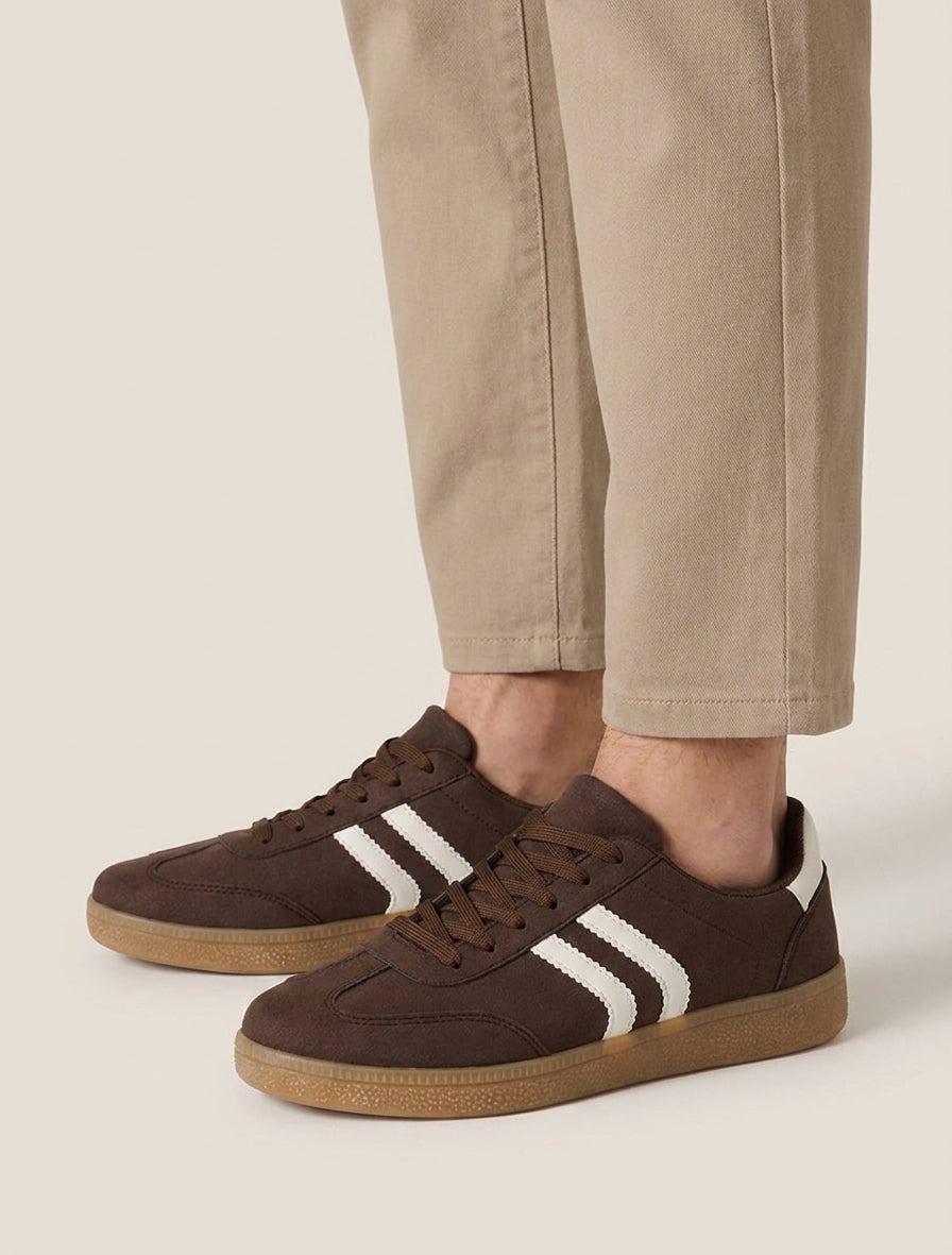 Sneakers simili nubuck à bandes contrastantes - Marron