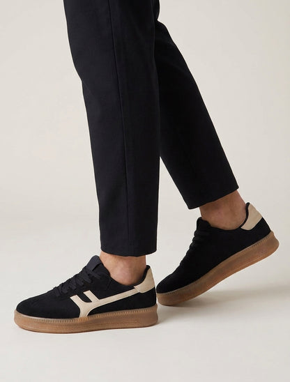 Baskets nubuck à détails graphiques - Noir