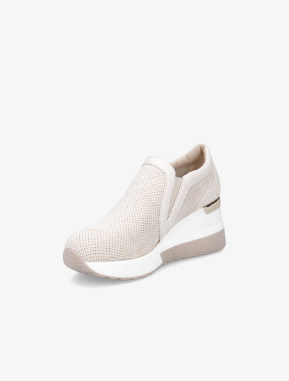 Baskets compensées en suédine perforée - Beige - 3