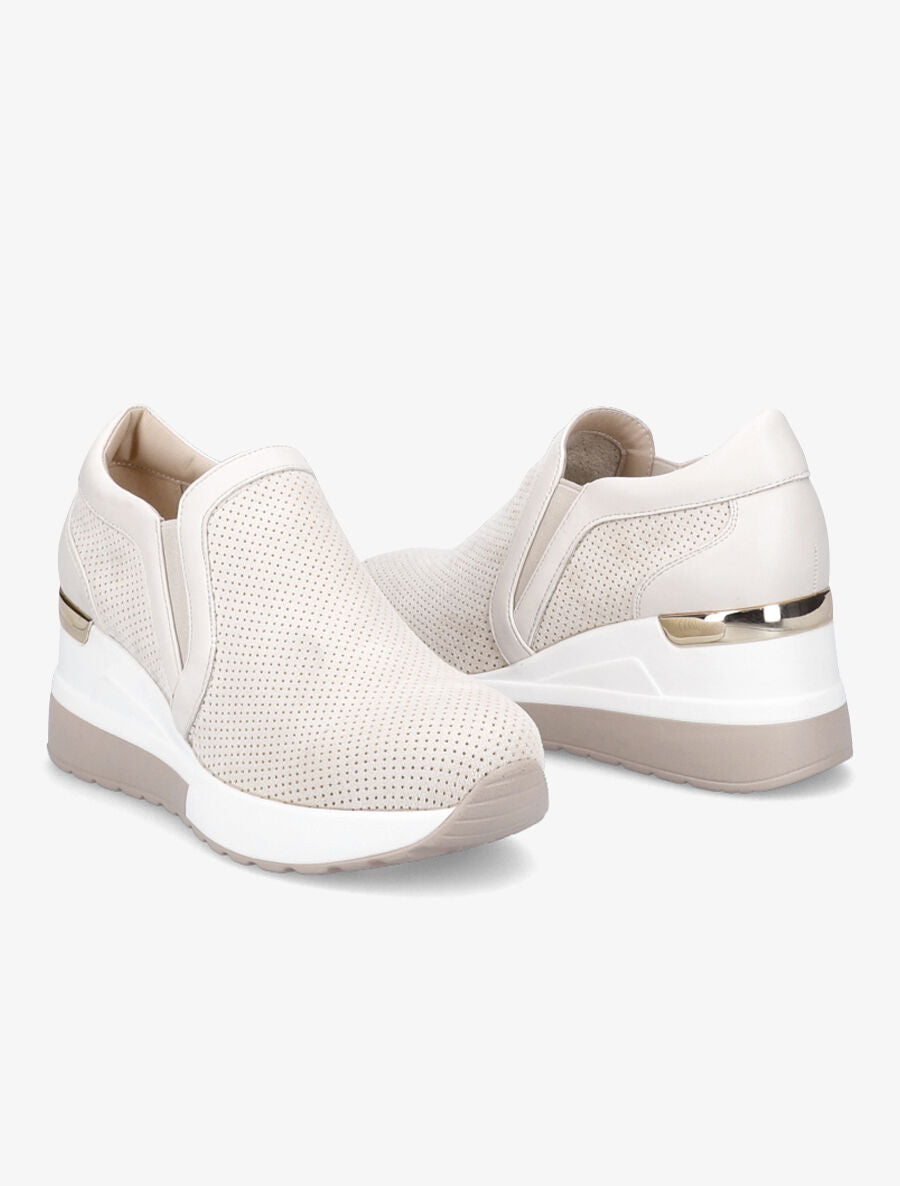 Baskets compensées en suédine perforée - Beige - 4