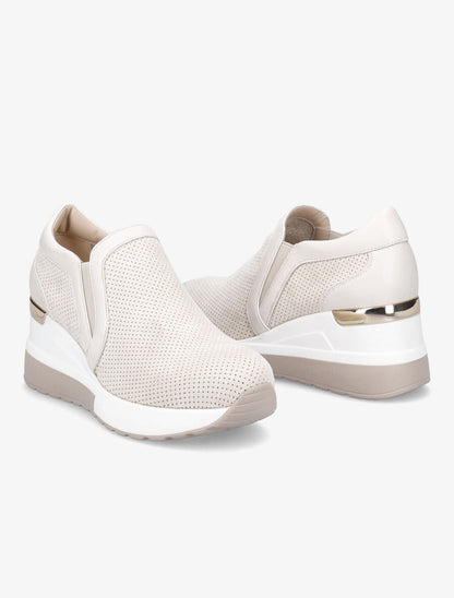 Baskets compensées en suédine perforée - Beige - 4