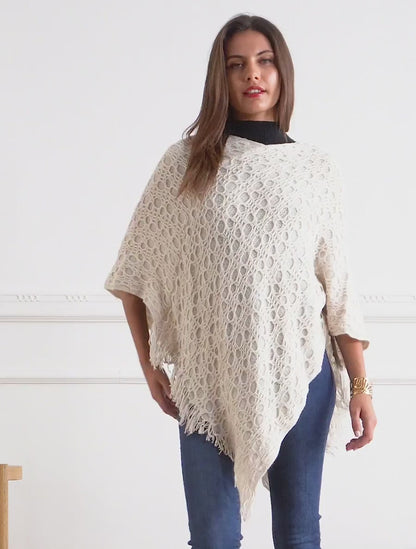 Poncho asymétrique à effet ajouré - Beige
